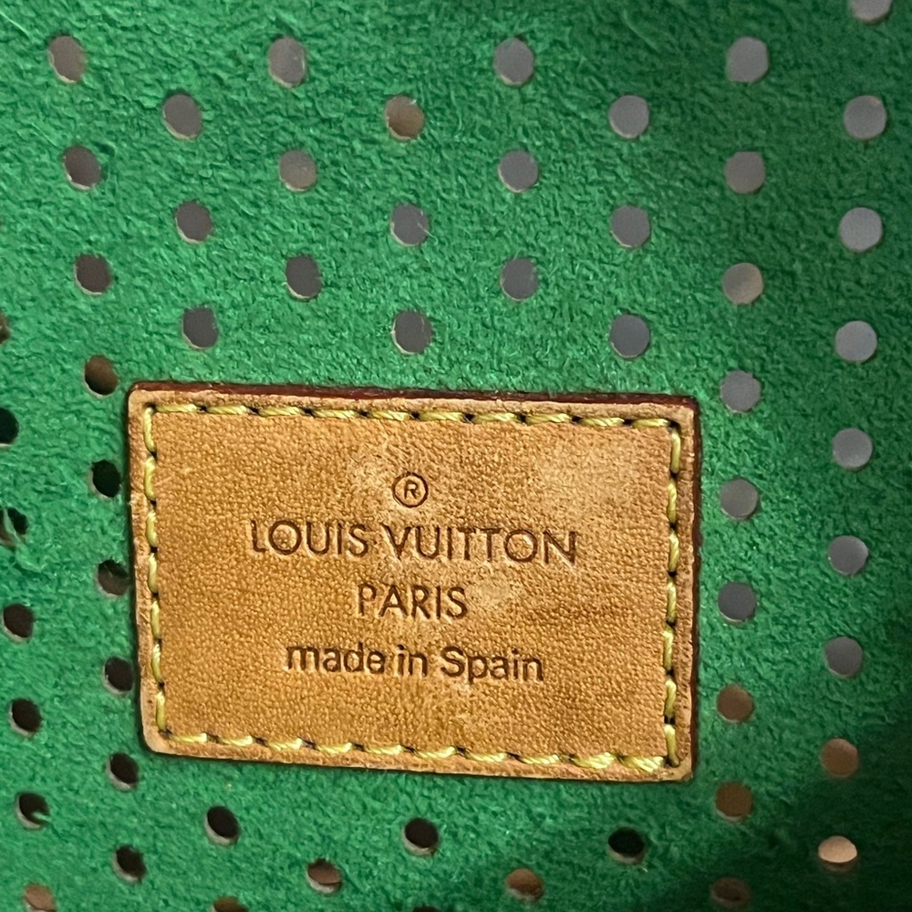 Louis Vuitton Musette Perforated. 💚Limited Edition Green Perforated Musette💚 - Picture 4 of 16